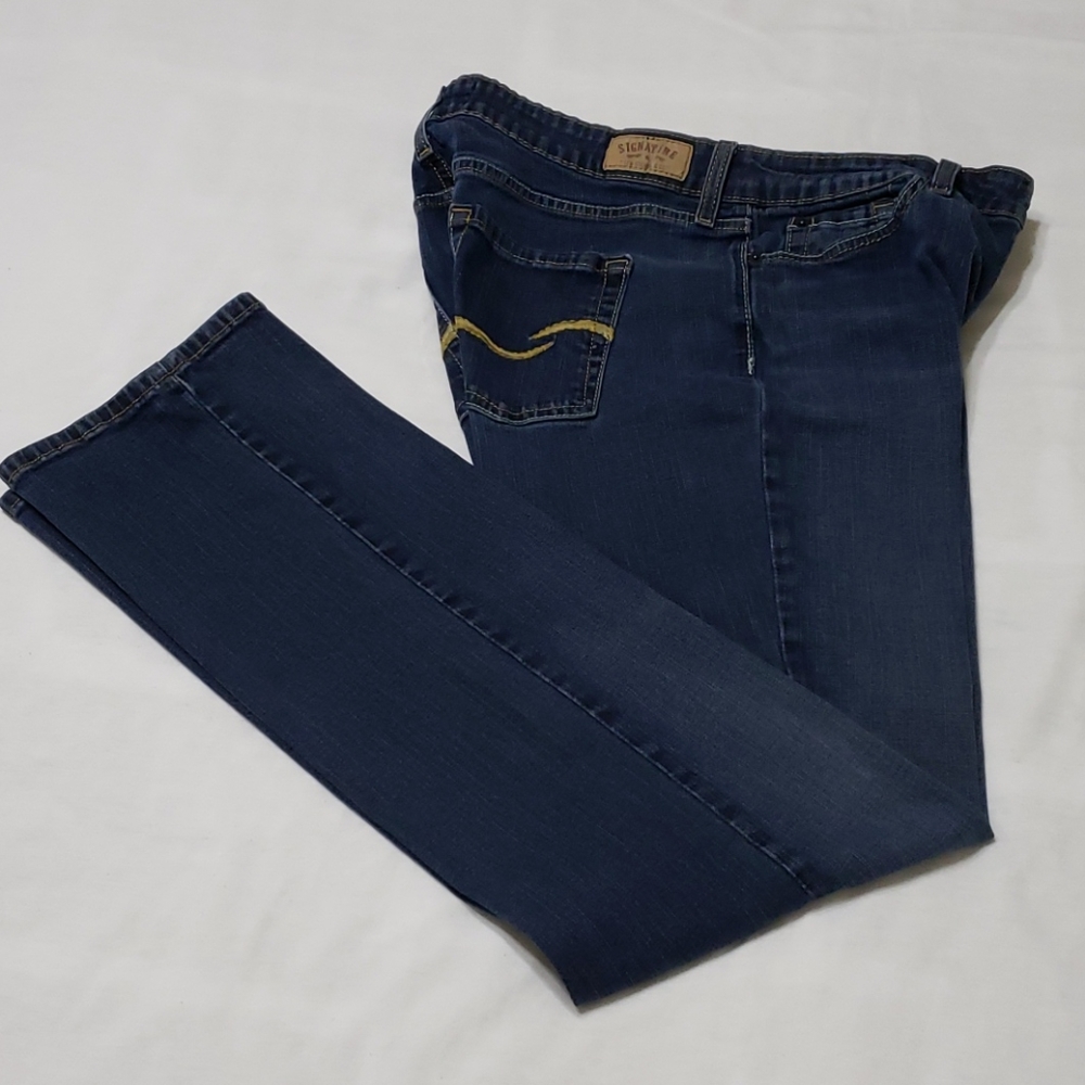 Levi Strauss Mid Rise Straight Jeans